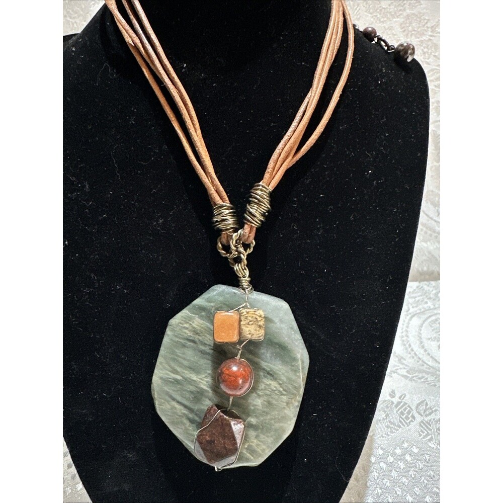 Necklace Leather String Large Green Stone